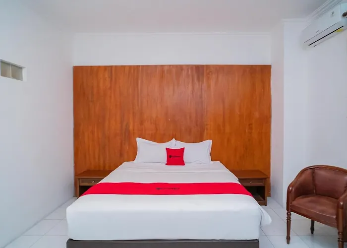 Reddoorz Plus At Hotel Surya Solo